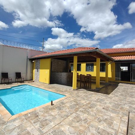 Pouso Oliveira Casa Com Ar Condicionado Villa São João Batista do Glória Buitenkant foto