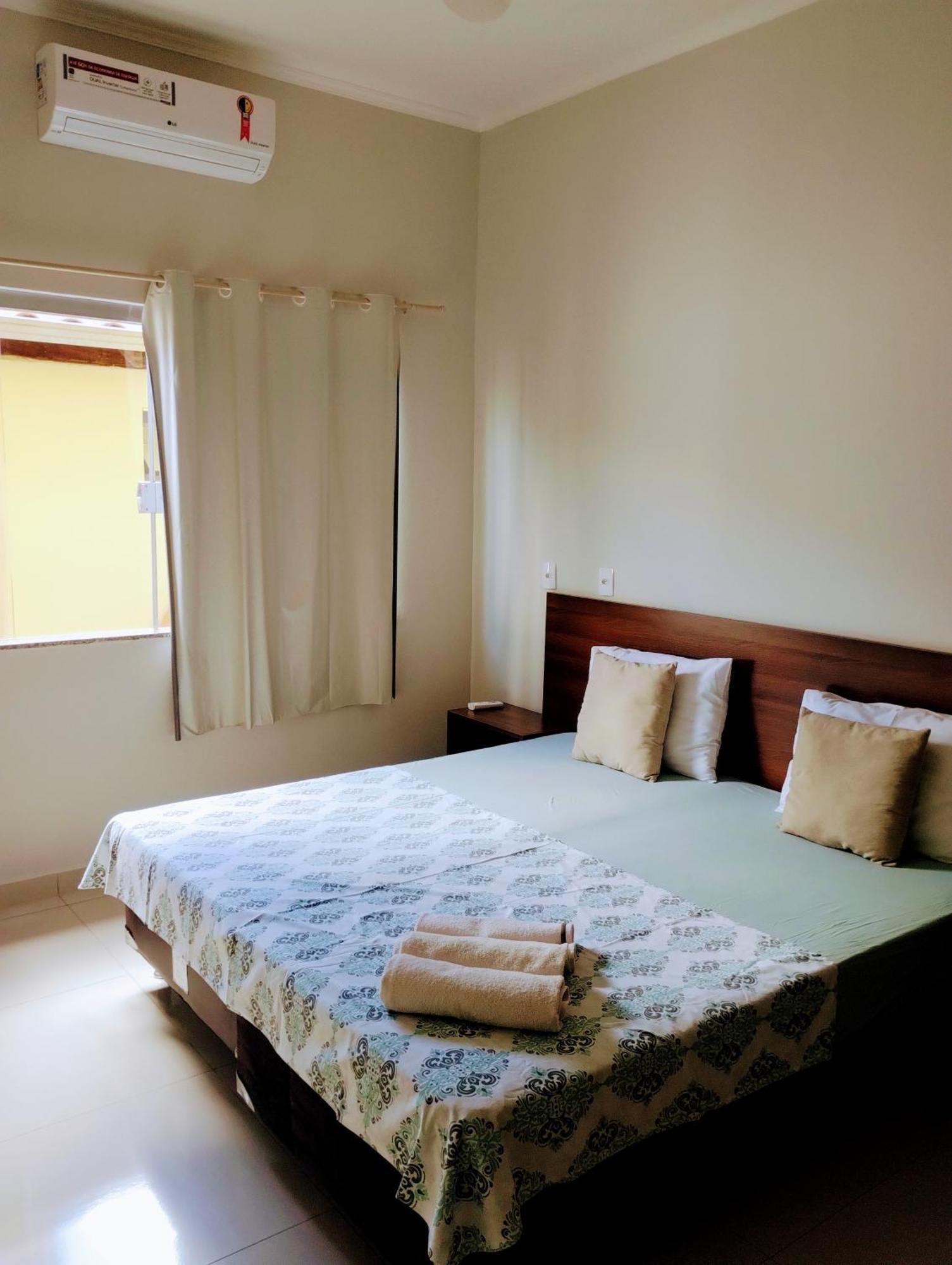 Pouso Oliveira Casa Com Ar Condicionado Villa São João Batista do Glória Buitenkant foto